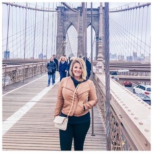 Meet your Posher, Anne